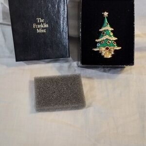 The Franklin Mint Green and Gold Christmas Tree Brooch